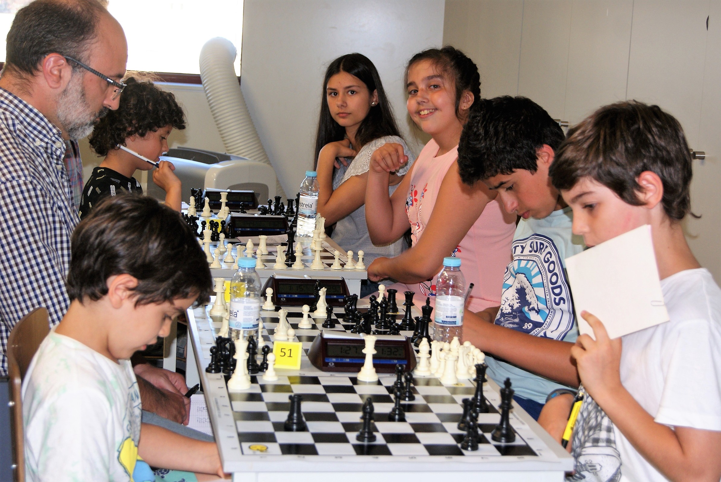 Mais quatro crianças federadas no xadrez